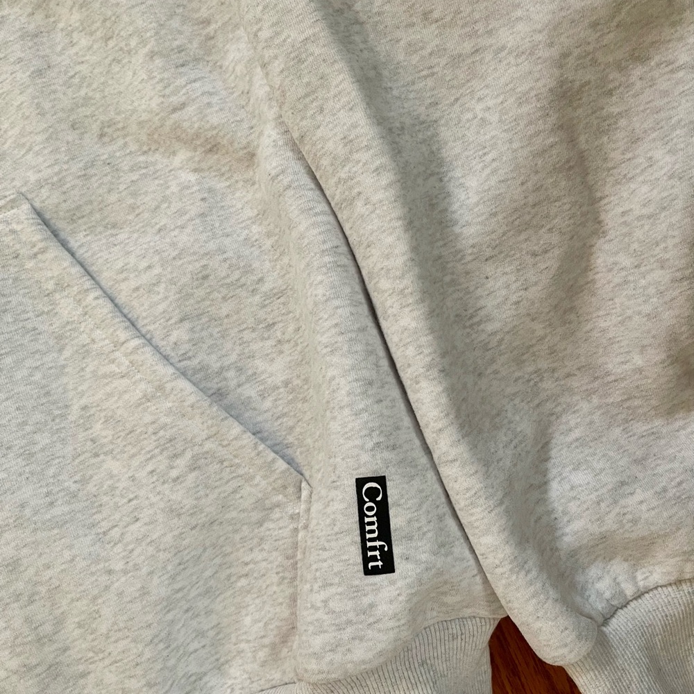 Comfrt Cloud Women's Gray Zip-Up Hoodie - Picture 6 of 8